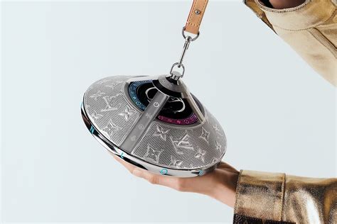 Louis Vuitton horizon speaker